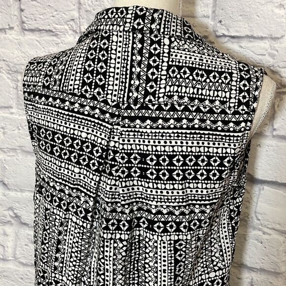 JACHS Girlfriend Sleeveless Button Down Top Size Small - Picture 7 of 10